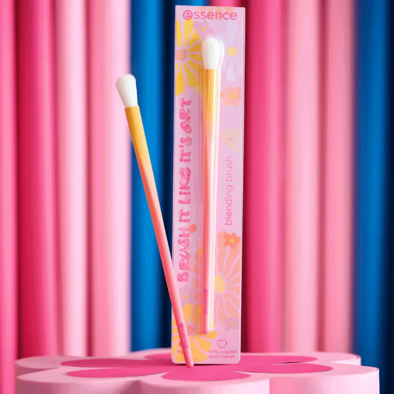 Essence Brush It Like Its Art Blending Brush