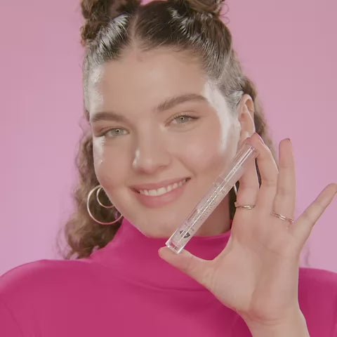 Load video: Essence GlassShine Lip Filler